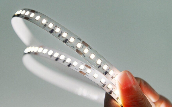 LED стрічка 24В COLORS DS8192-24V-12mm-WW 2835-192-24 25Вт 3552Лм Білий Теплий 3000K IP20 12мм